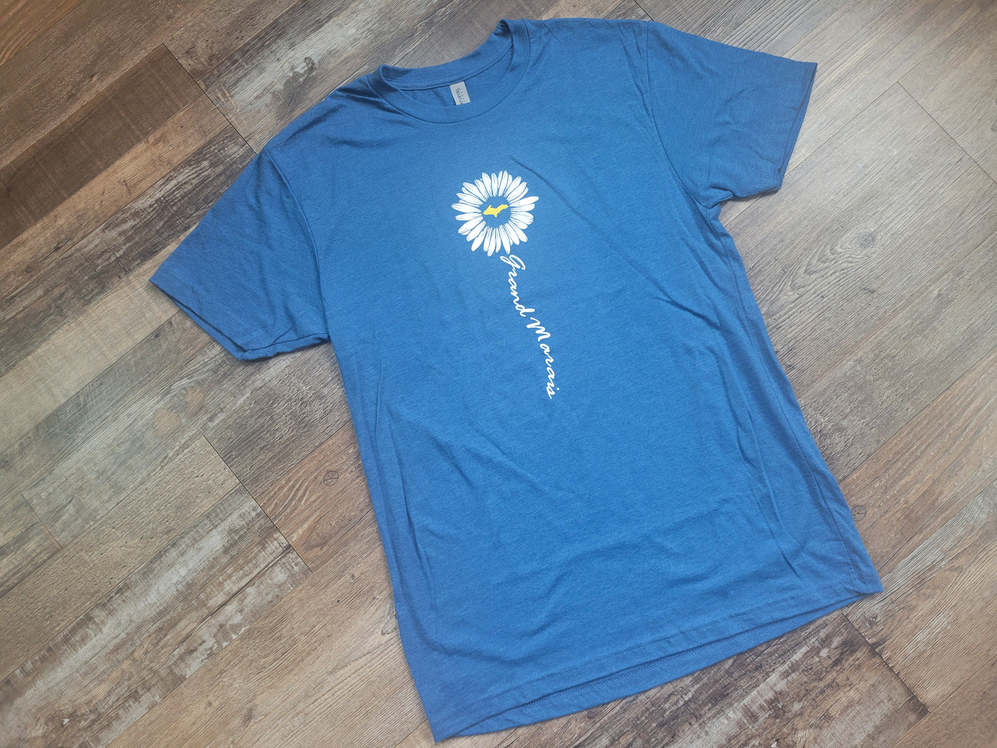 Daisy Grand Marais short sleeve t shirt