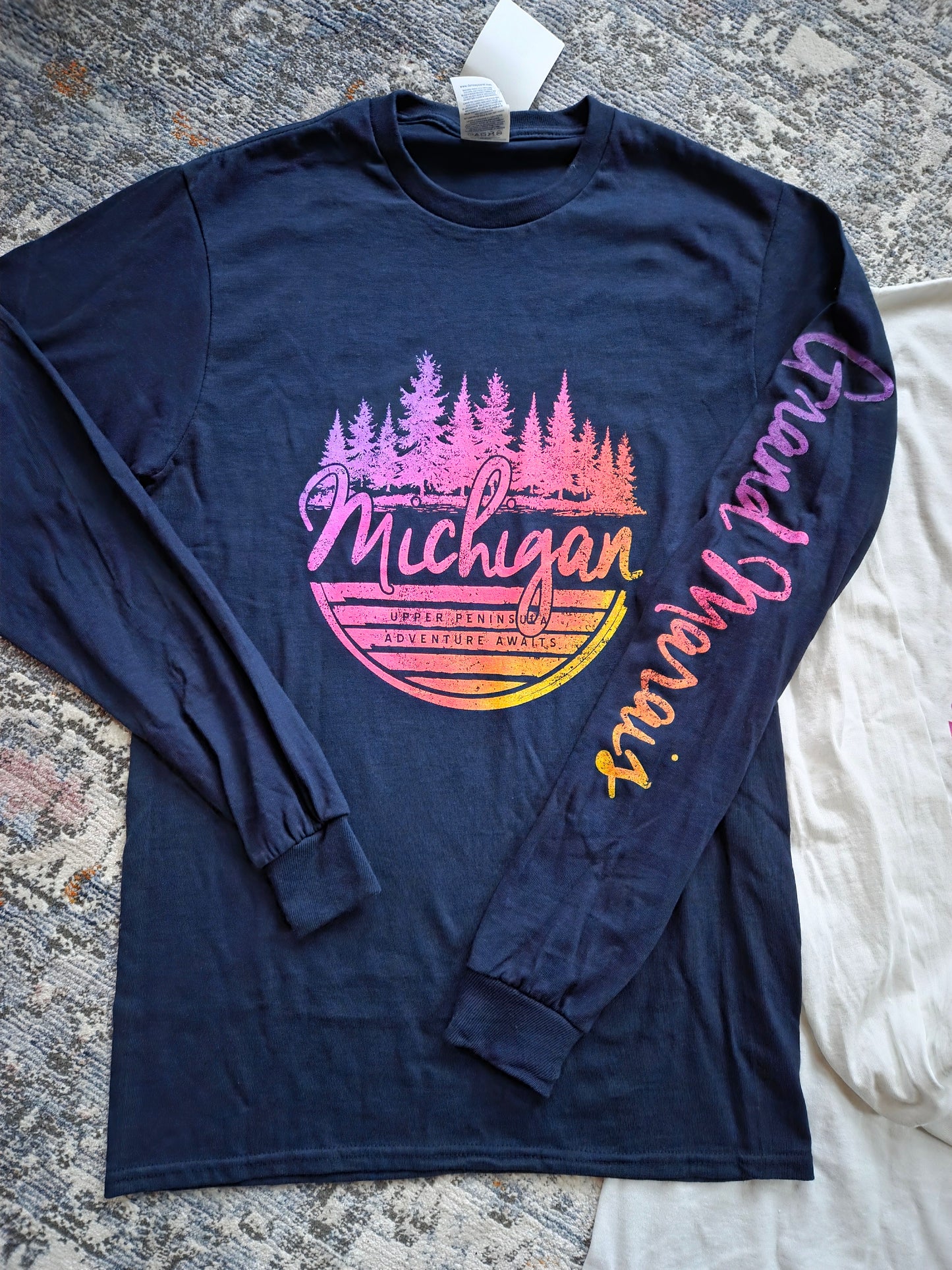 Long sleeve t shirt - navy or white