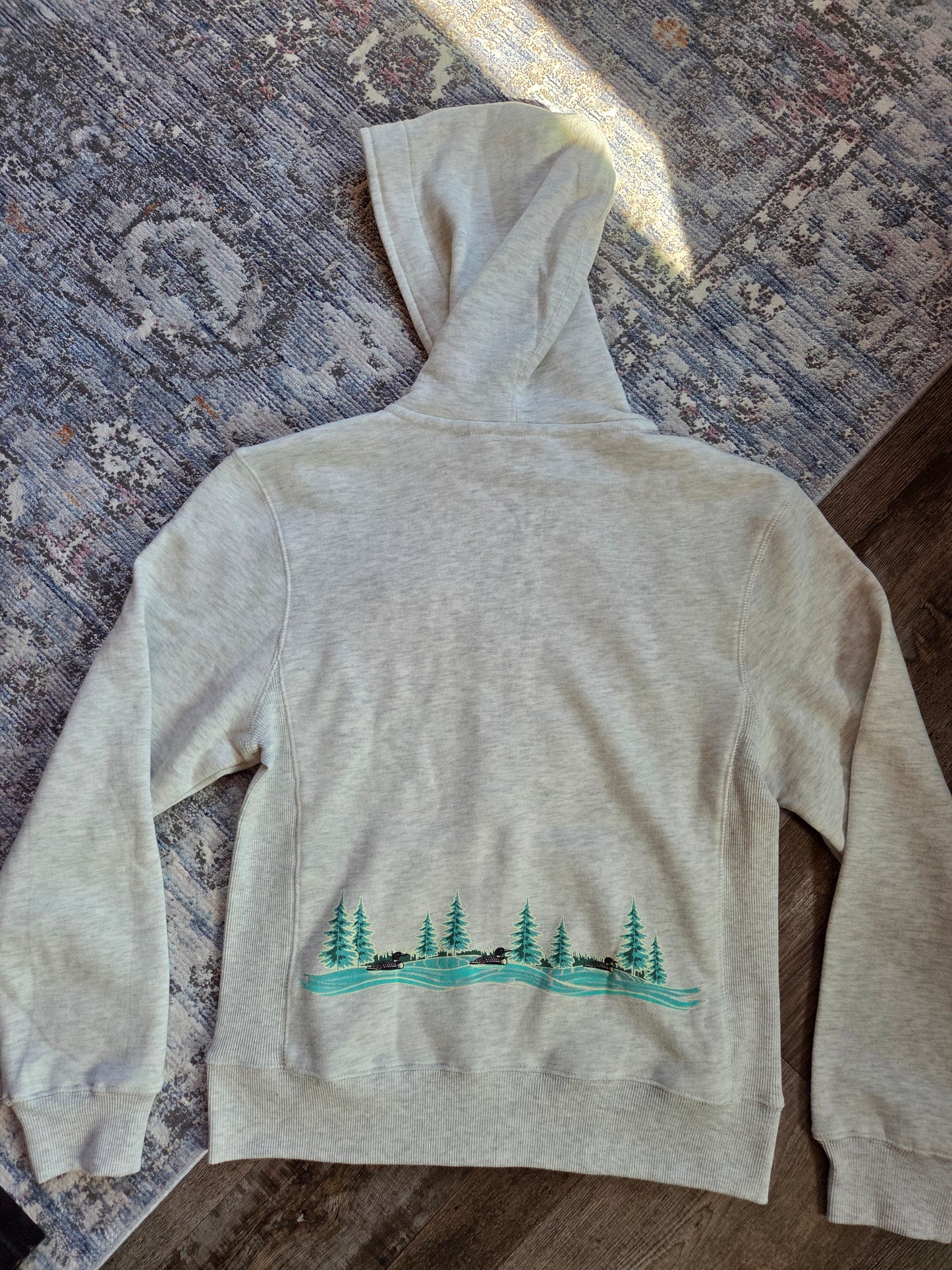 Hoodie with loons on back