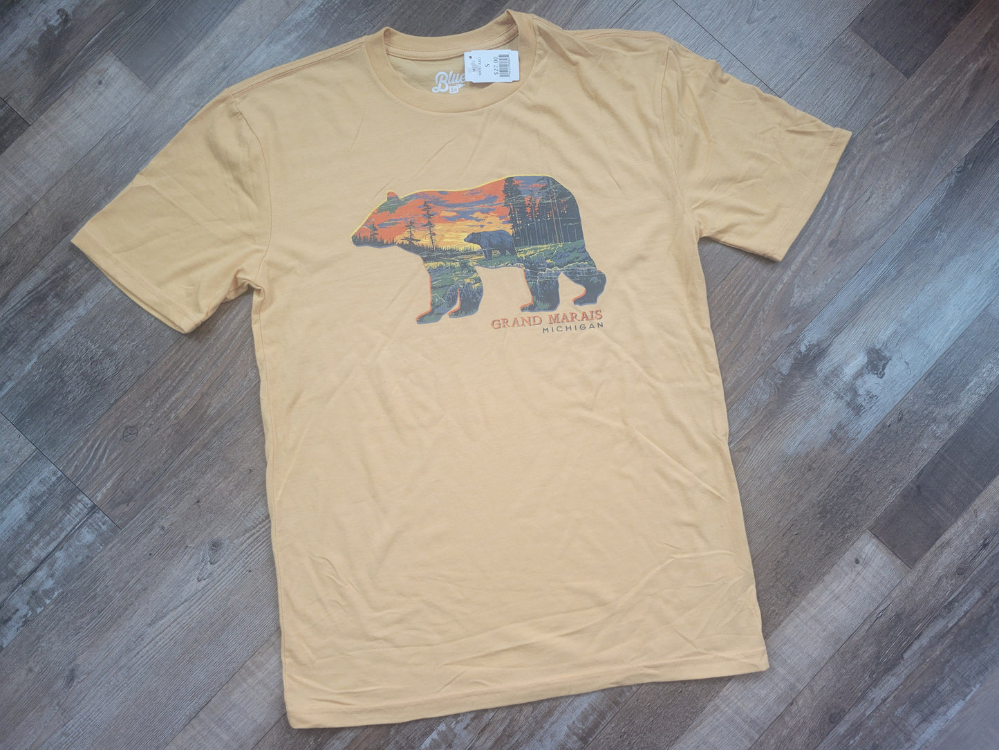Bear in pines short sleeve