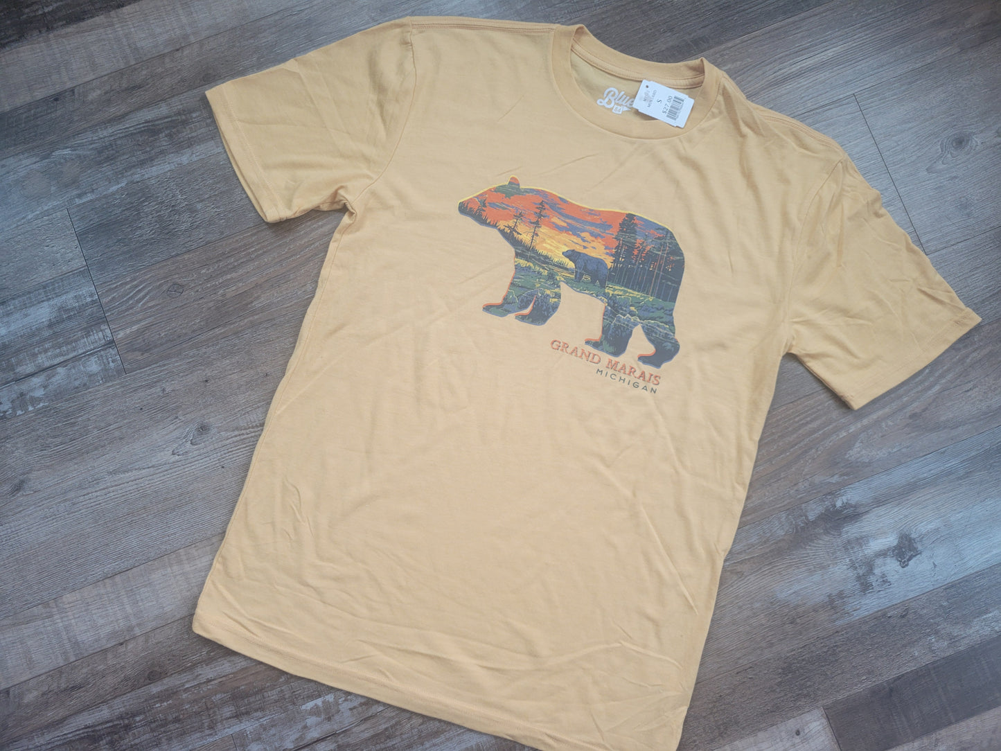 Bear in pines short sleeve