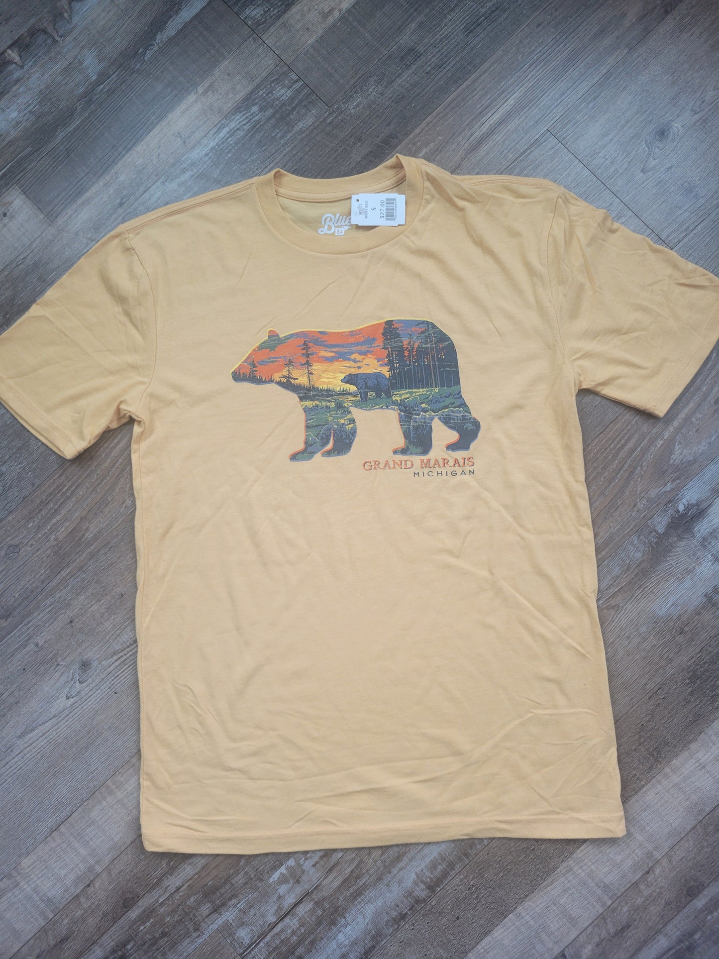 Bear in pines short sleeve