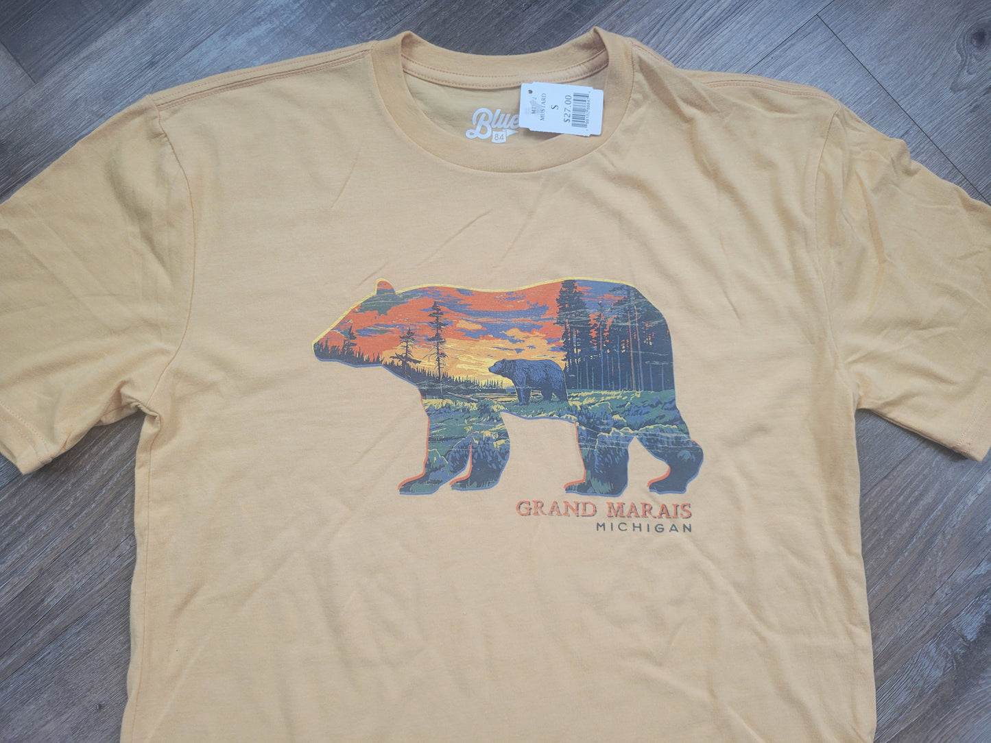 Bear in pines short sleeve
