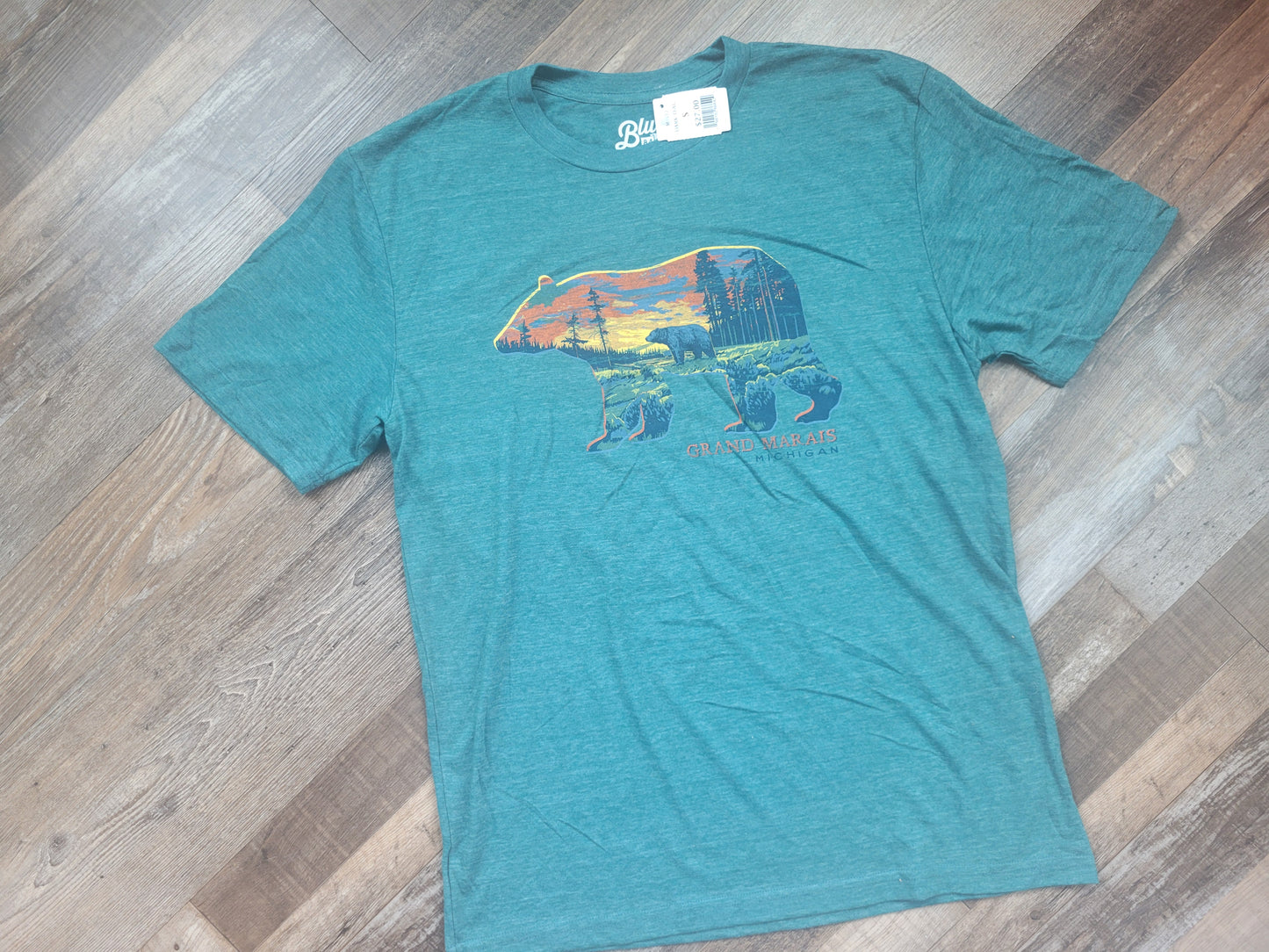 Bear in pines short sleeve