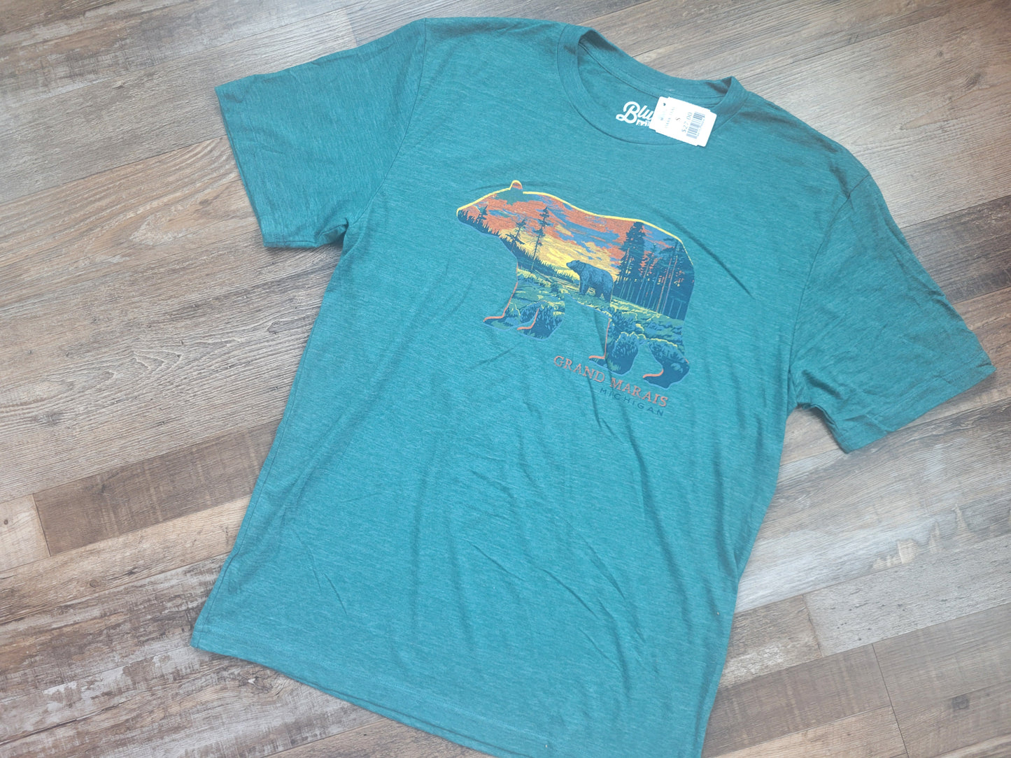 Bear in pines short sleeve