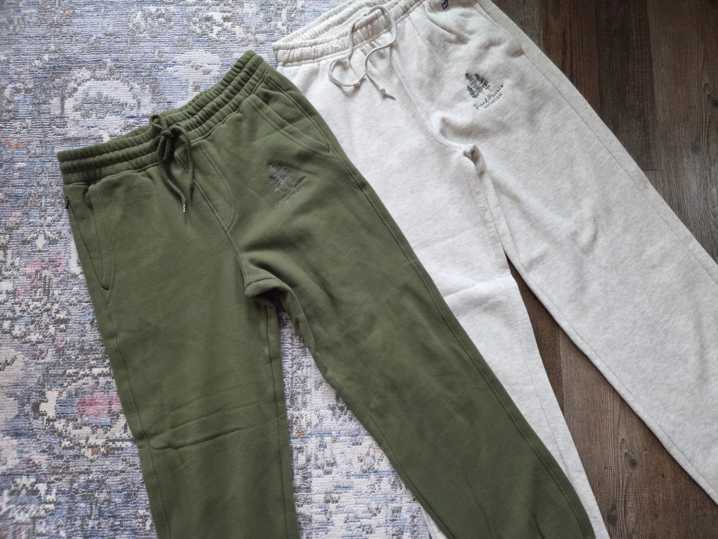Sweat pants  - oatmeal color or turf green
