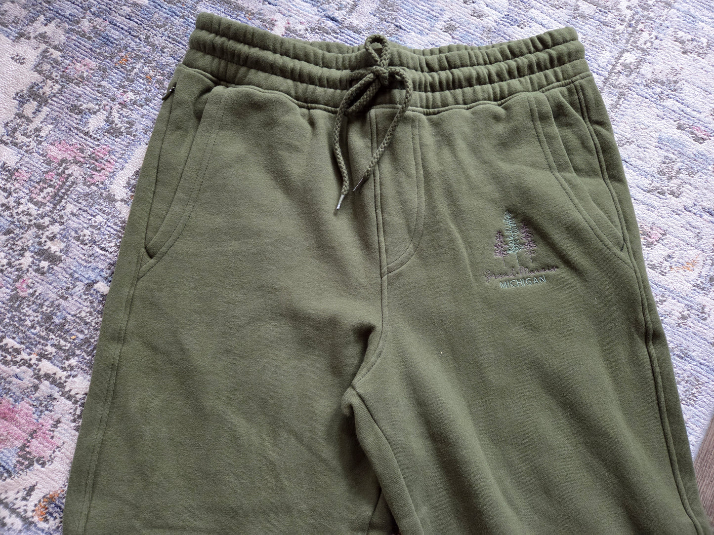 Sweat pants  - oatmeal color or turf green