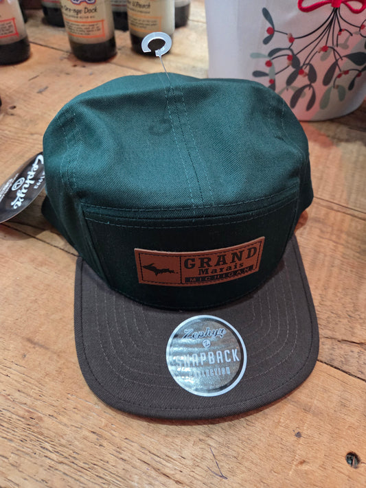 Flat bill snap back hat Green