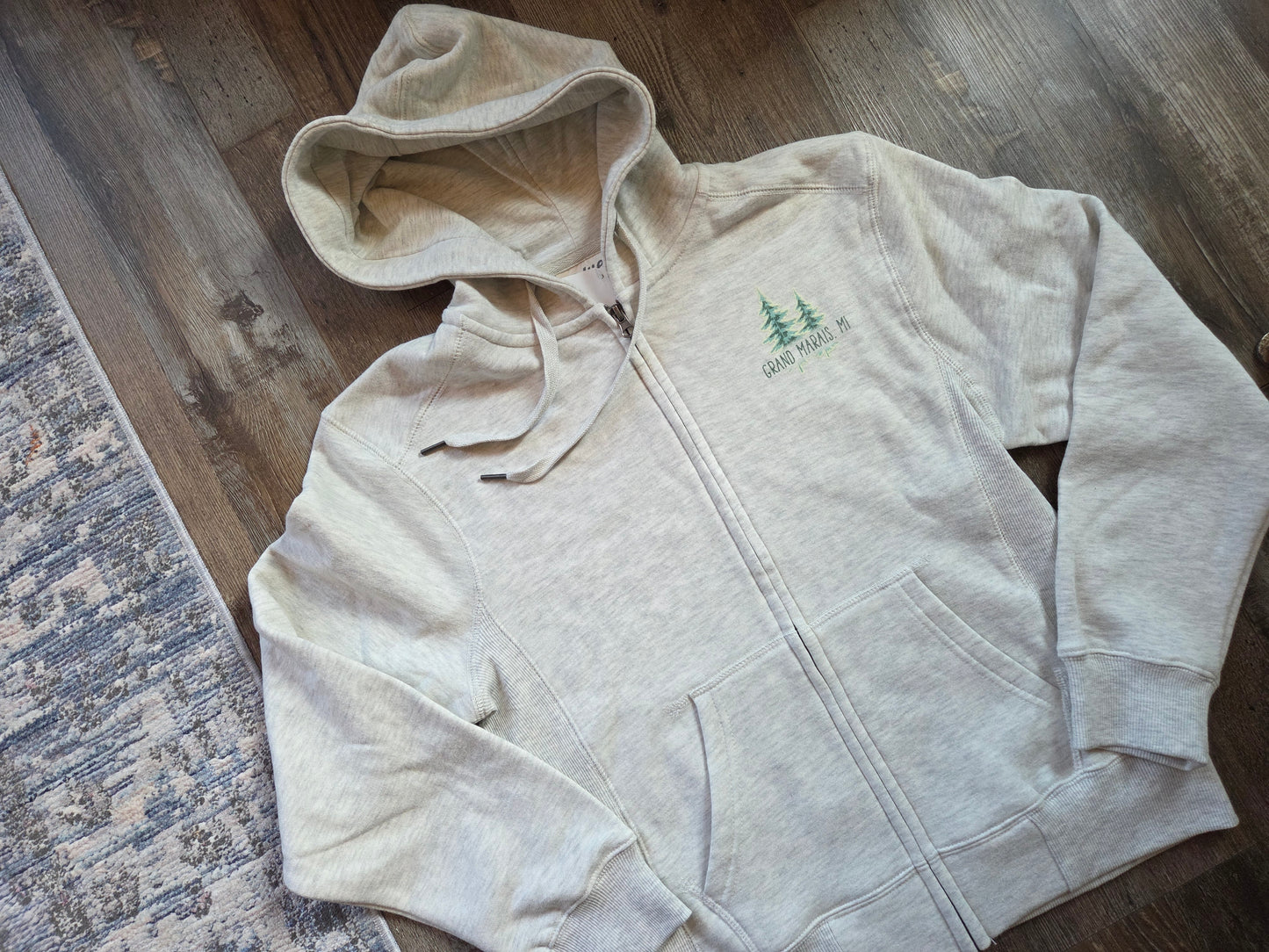 Hoodie with loons on back