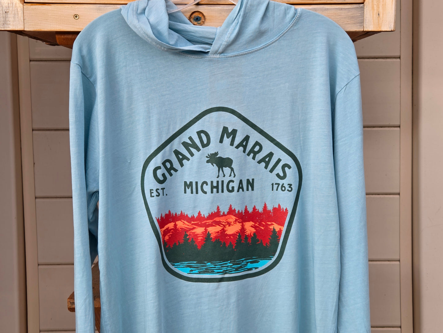 Long sleeve hooded shirt - blue or clay