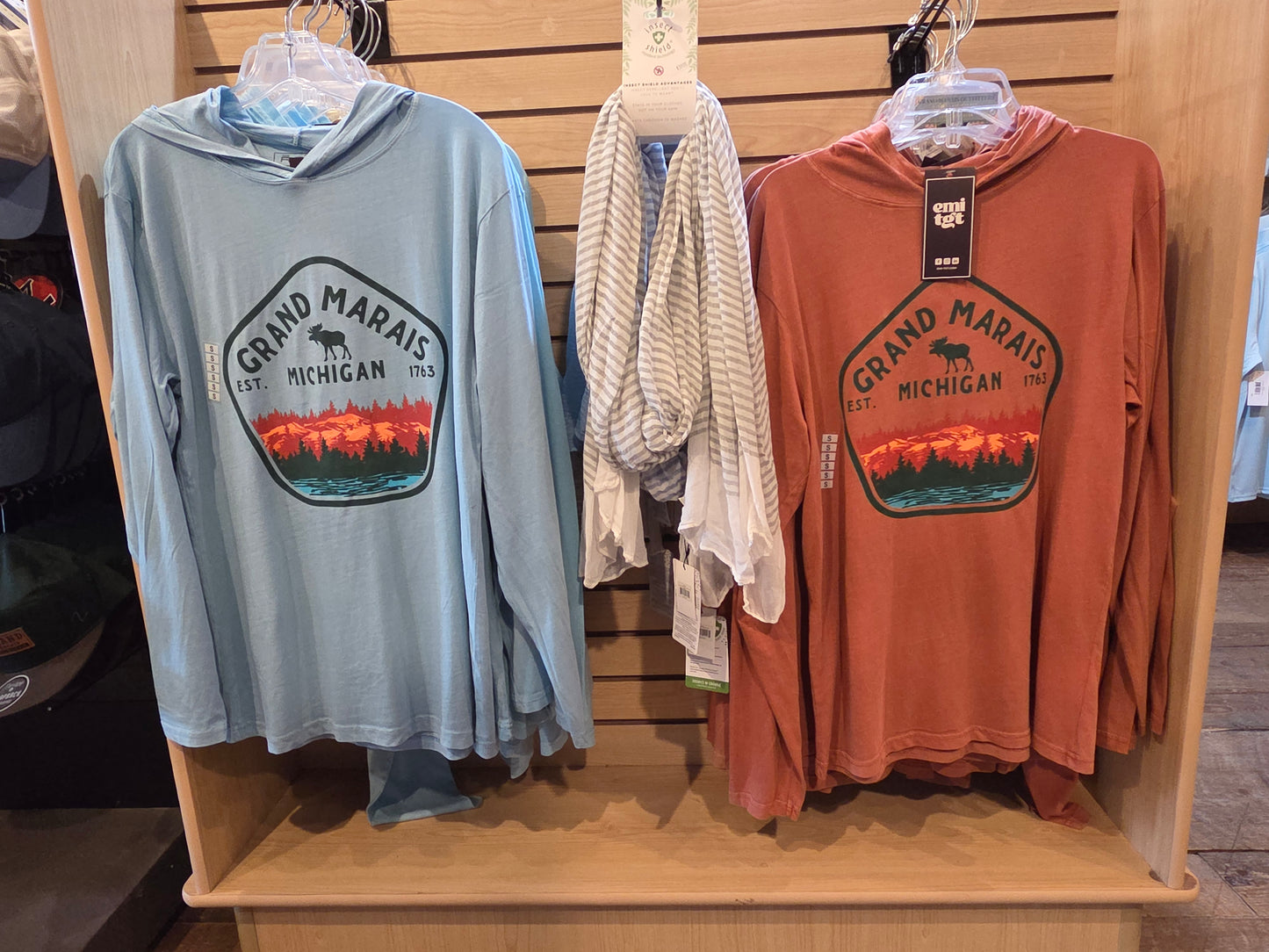 Long sleeve hooded shirt - blue or clay
