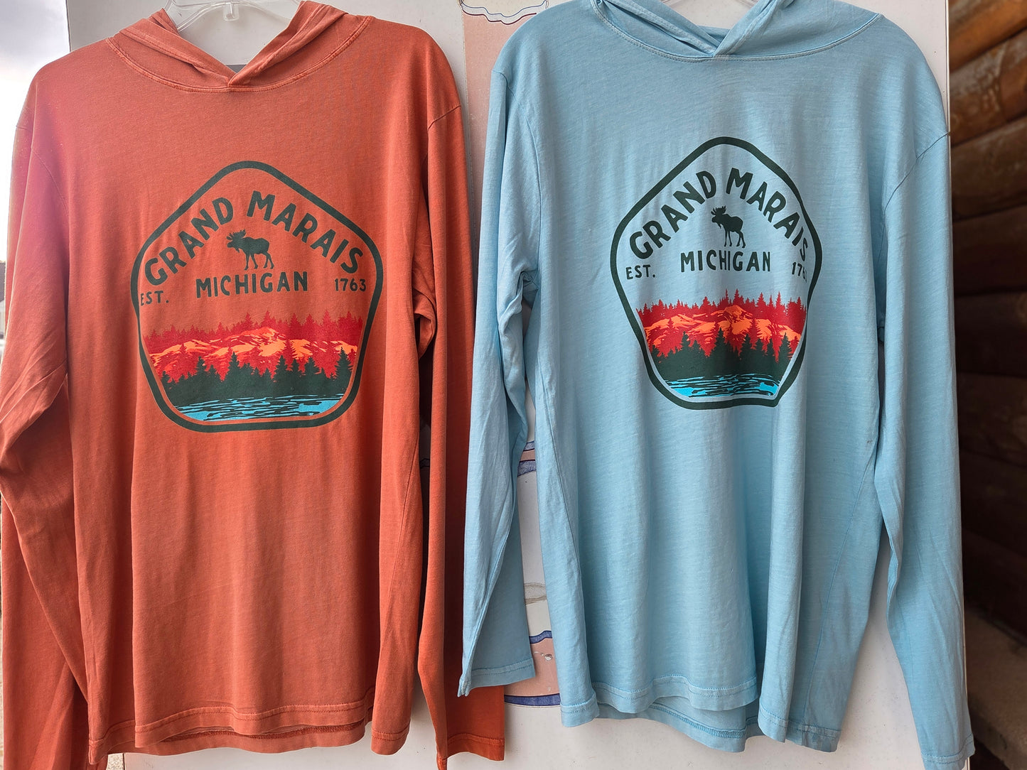 Long sleeve hooded shirt - blue or clay