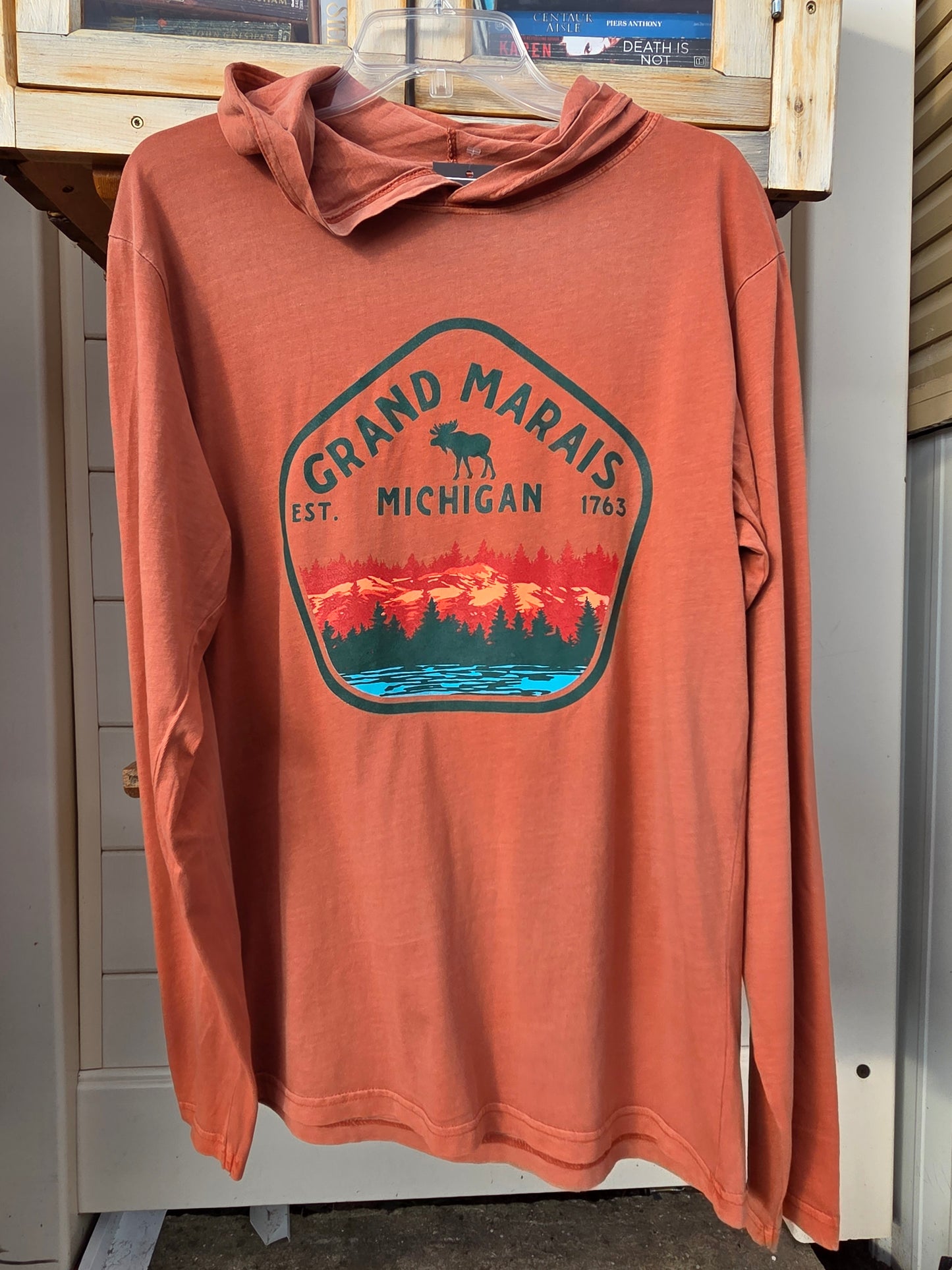 Long sleeve hooded shirt - blue or clay