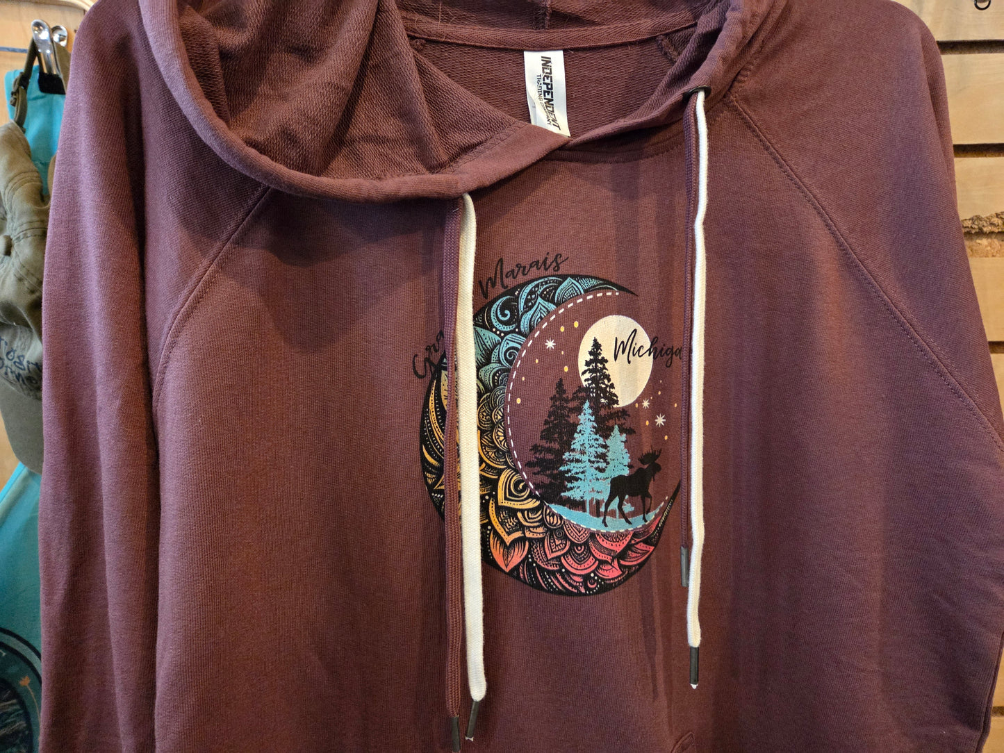 Lightweight hoodie - port color